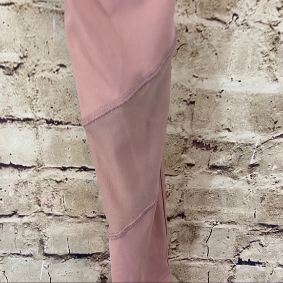 Dusty pink high rise active leggings size small - Picture 4 of 10